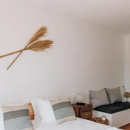 Bed & Breakfast Casa Nook Arrifana *
