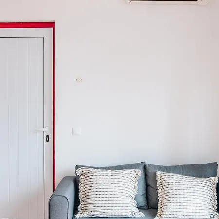 Alojamento de Acomodação e Pequeno-almoço Casa Nook Arrifana