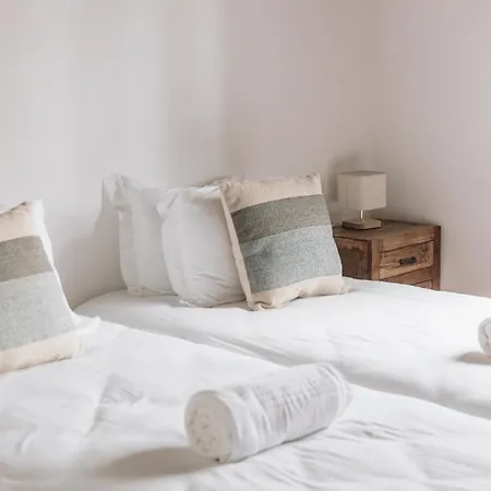 Alojamento de Acomodação e Pequeno-almoço Casa Nook Arrifana