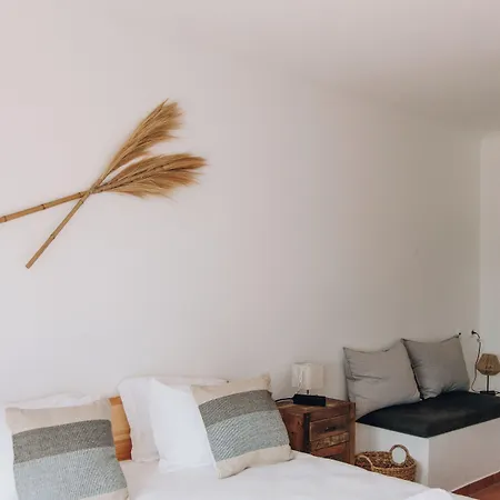 Casa Nook Arrifana Bed & Breakfast