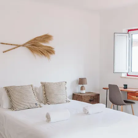 Casa Nook Arrifana אלג'זור